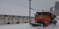 Дорожные службы переведены на усиленный режим работы из-за снегопада - Olshanka.Ru